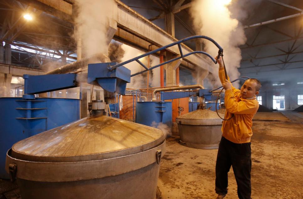 白酒保质期18个月过期了还能喝吗,过期的白酒能扔吗