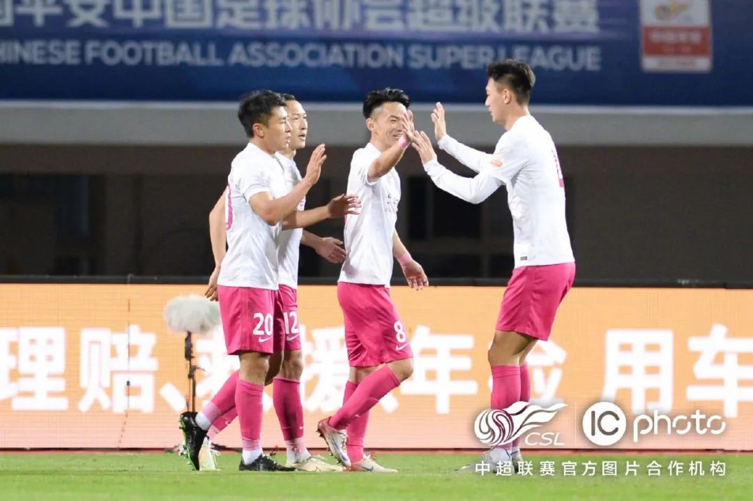 73球千万富翁手搓*裤内**的无奈,由卡车司机与七彩戏剧来接盘