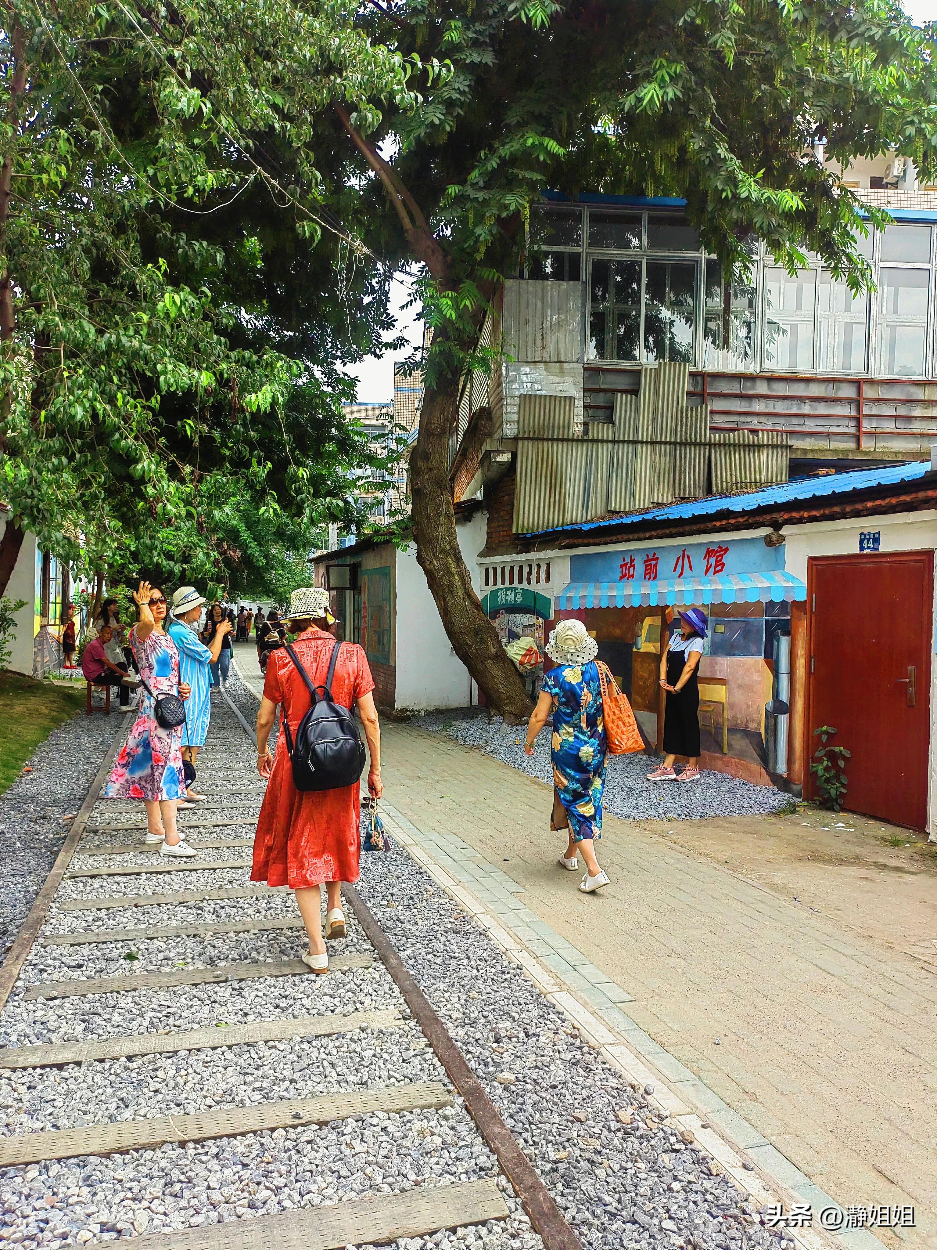 汉阳火车站网红站前花街,汉阳火车站站前花街位置