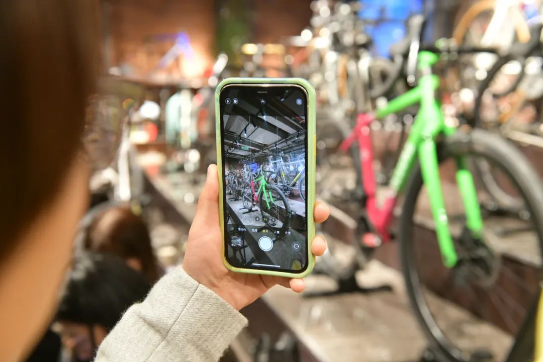 骑行爱好者第一辆自行车,现实中有人花4000买自行车吗