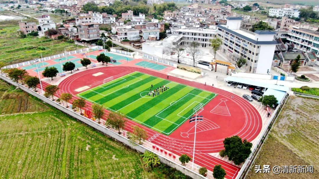 清远清新太平万邦运动场,清新四中运动场
