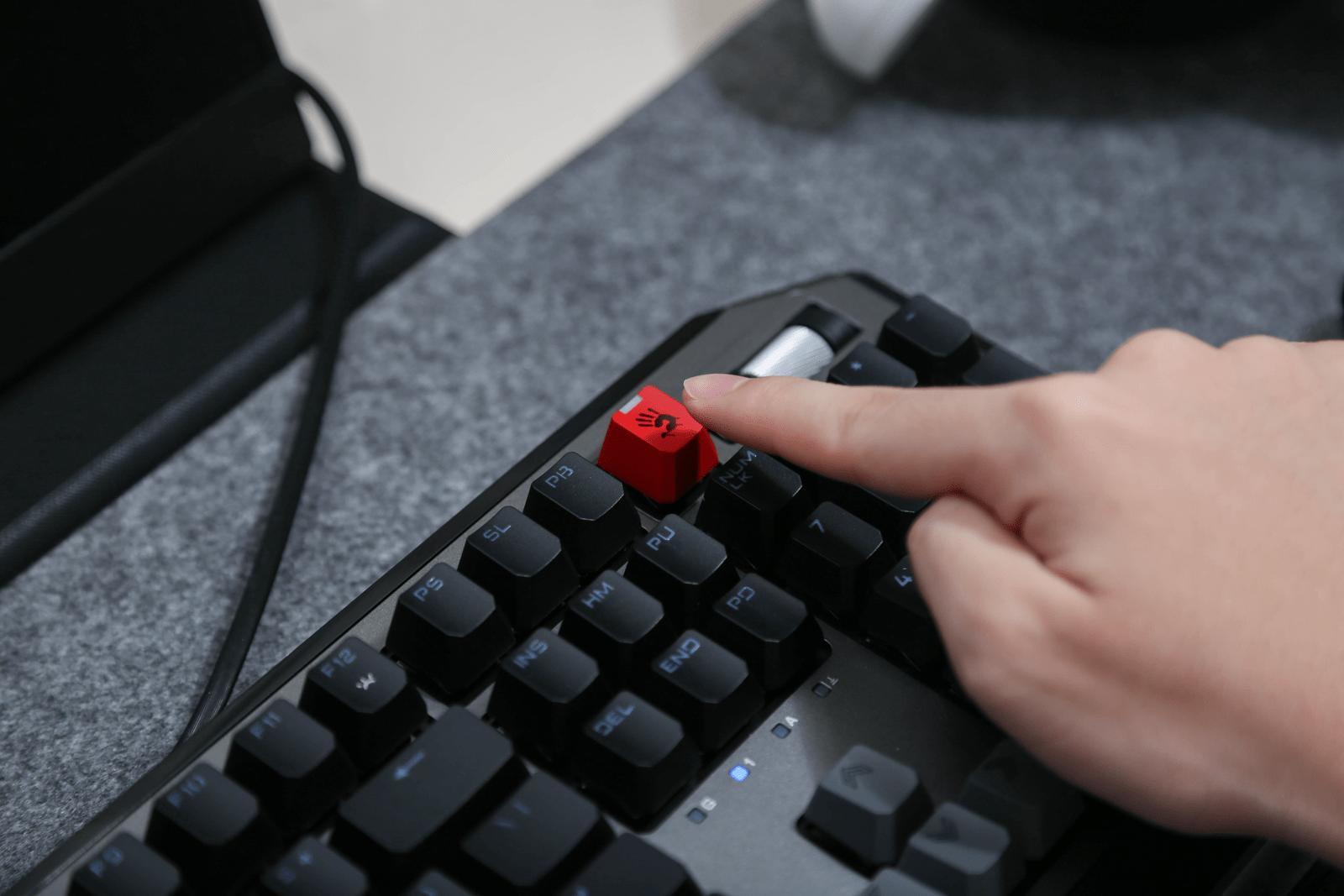 血手幽灵b975对比b980,双飞燕血手幽灵b760光轴机械键盘