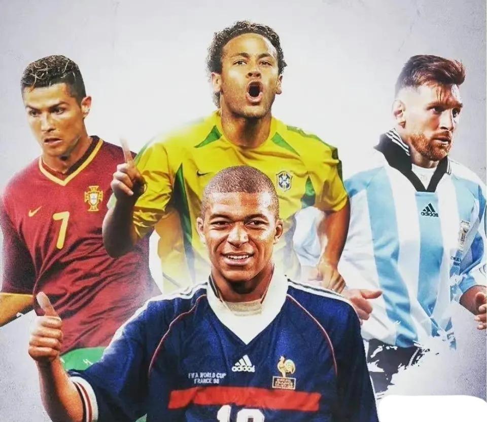 2022卡塔尔世界杯贺炜祝贺梅西,贺炜2014世界杯梅西错失大力神