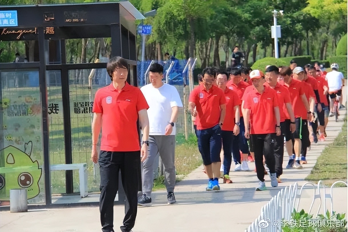 李铁,对得起我们吗?XXX,退钱