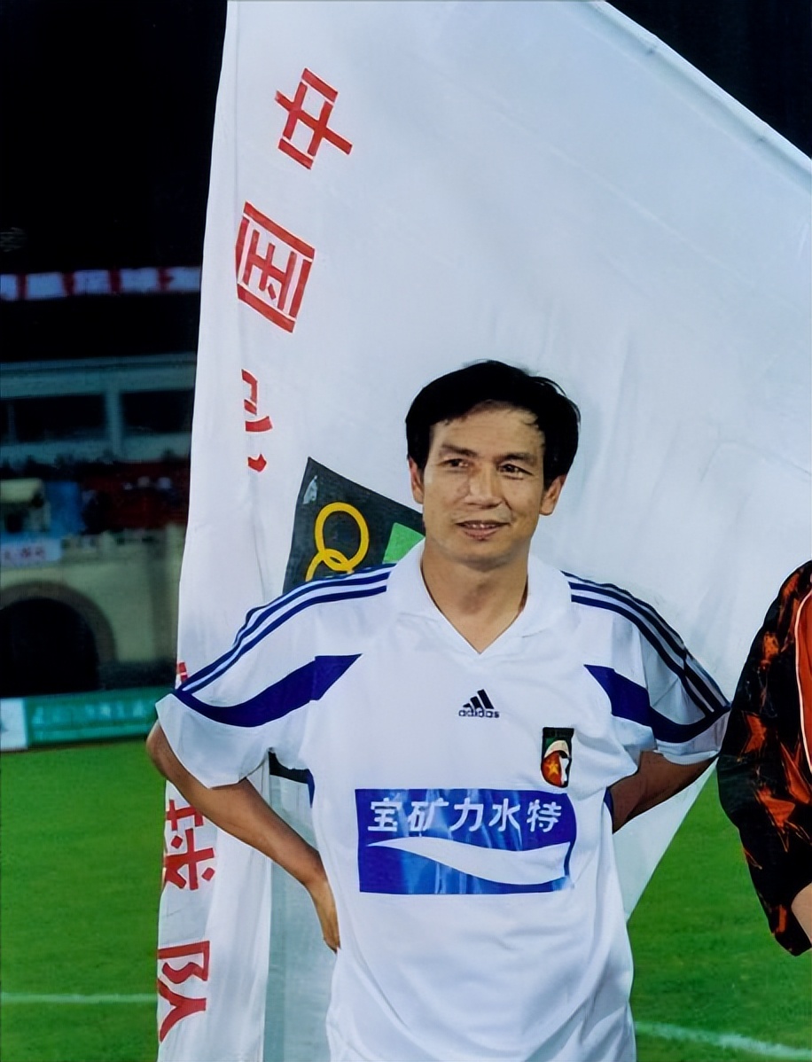 齐鲁雄师:盘点山东足球历史最佳11人,身材高大,头球优势明显