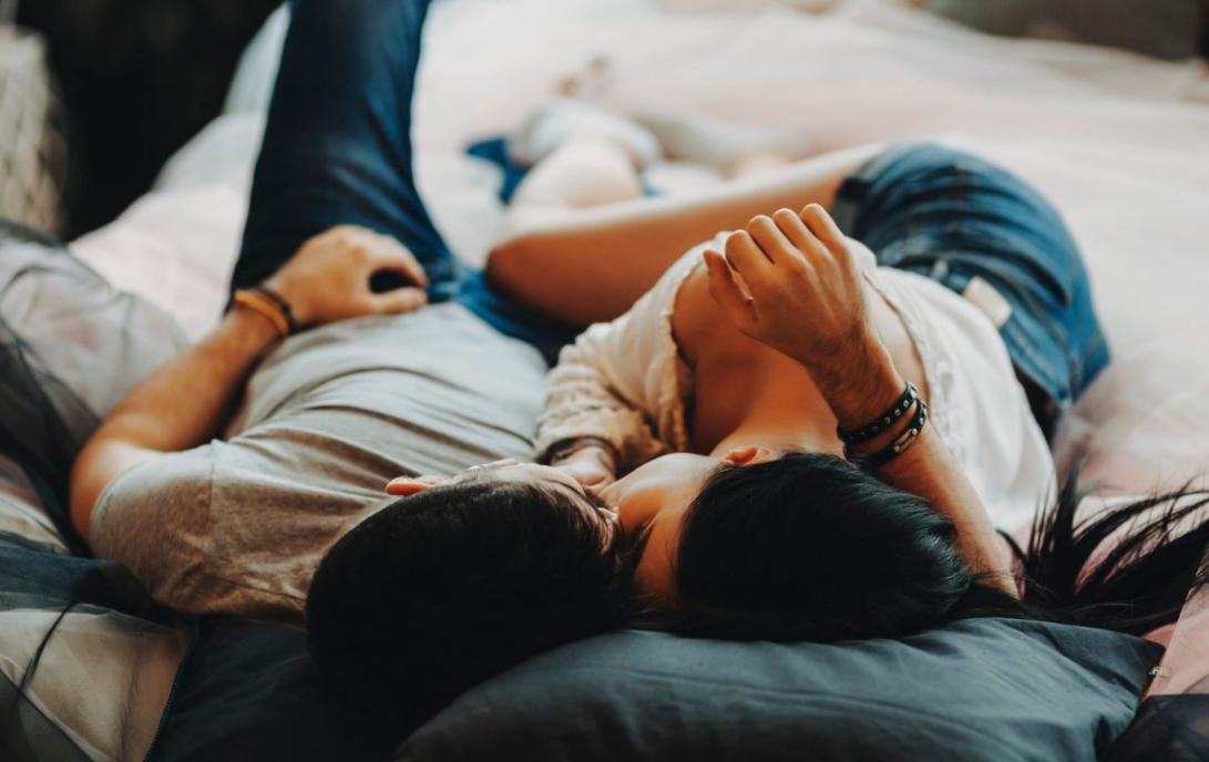 老婆总是刷小视频,女朋友老是被小视频误导