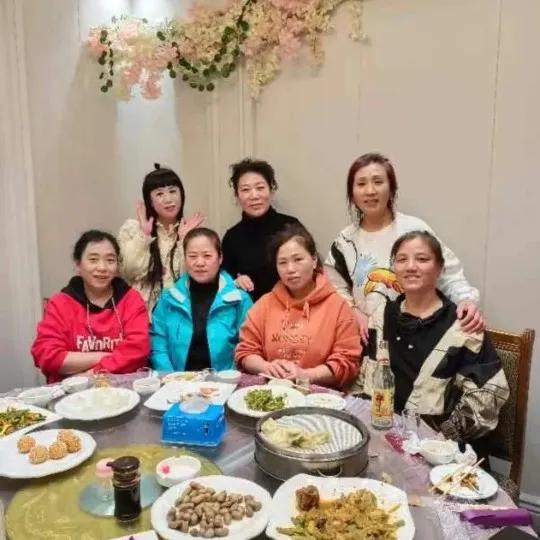 开心快乐群公告怎么写,开心快乐群聊名称