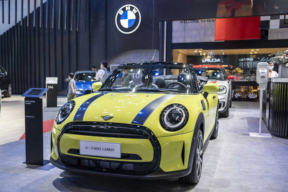 美国凯迪拉克，日本雷克萨斯，德国奔驰宝马，中国高合HiPhiY？