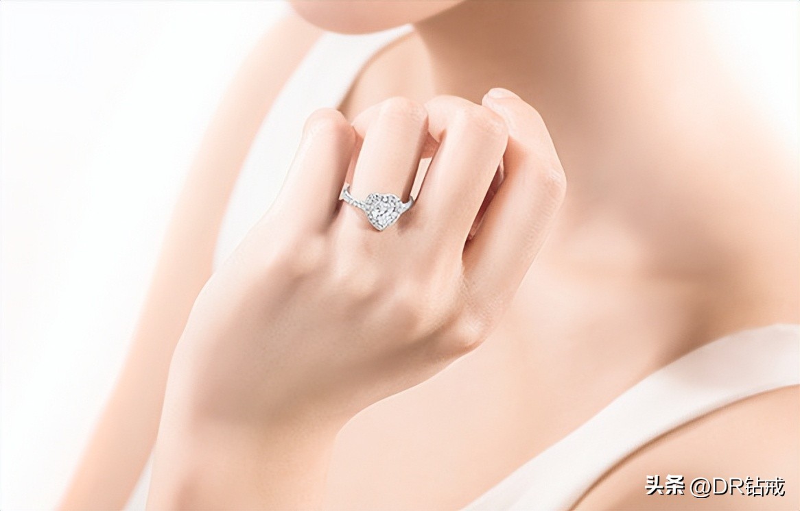 三金和三金一钻的区别,三金一钻一般需要花费多少钱