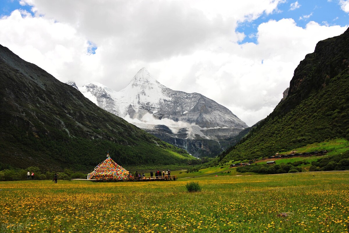 稻城亚丁真的好吗,稻城亚丁真的有这么好看吗