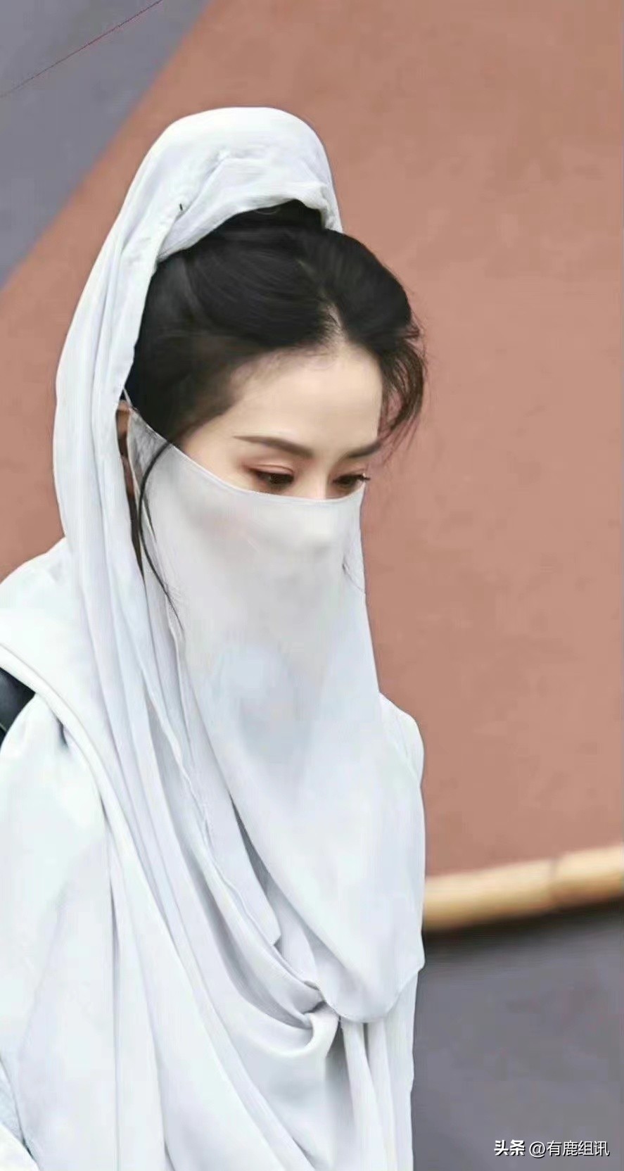 刘诗诗不争不抢如阳光般明媚,清冷寡淡美人刘诗诗