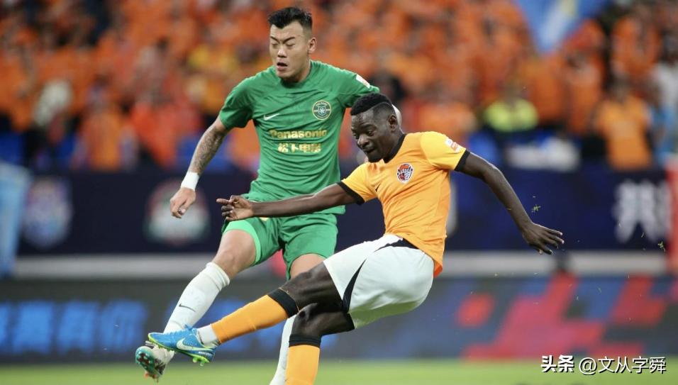 青岛足球甜蜜的520：西海岸拿下六分战，红狮绝杀对手，海牛憾平