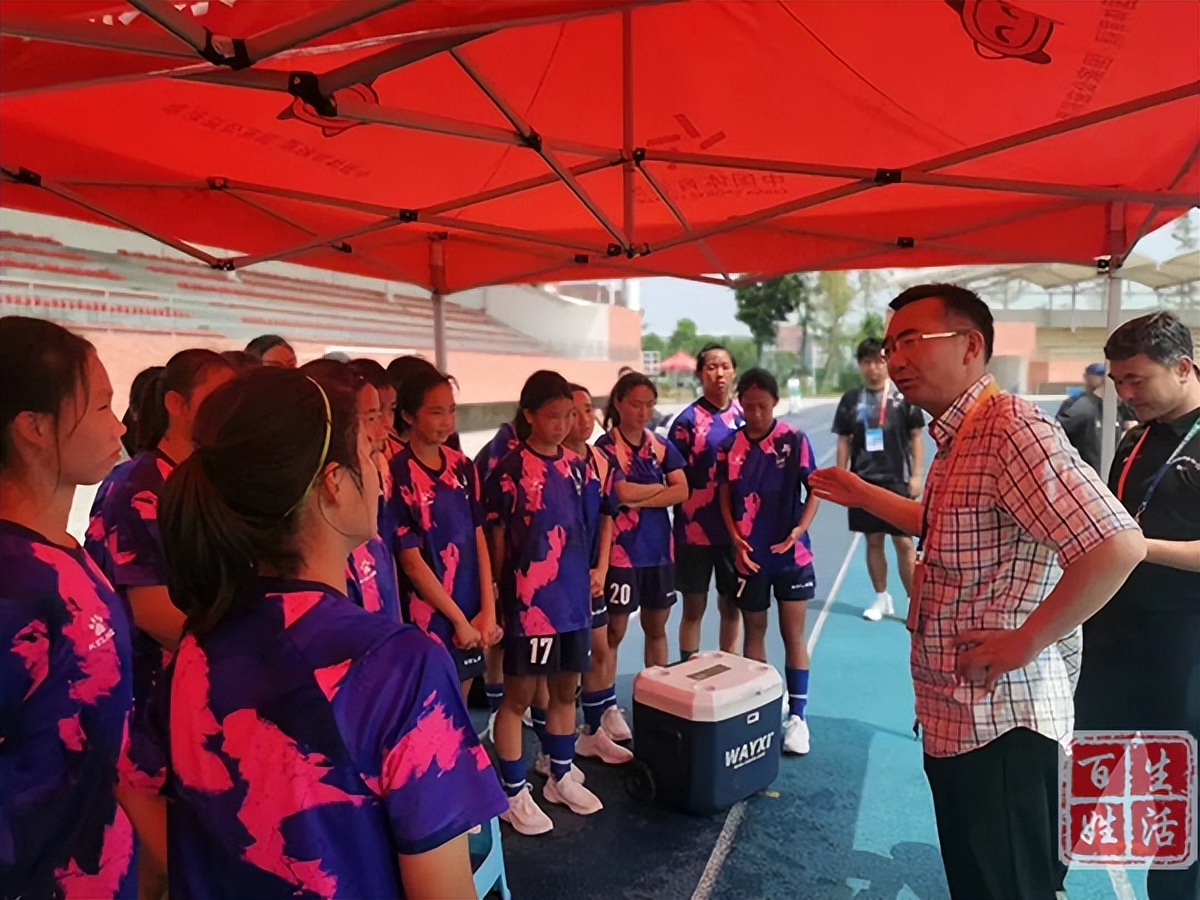 铿锵玫瑰中国女足绽放法兰西,铿锵玫瑰女足夺冠