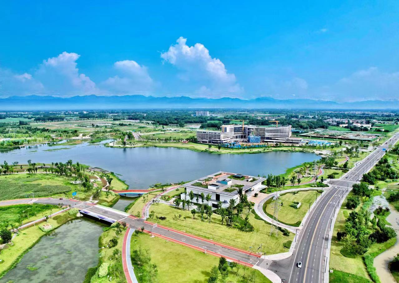 号角嘹亮催奋进鼓足干劲再出发邛崃市2023年建圈强链“全员全域”招商引智工作动员大会召开