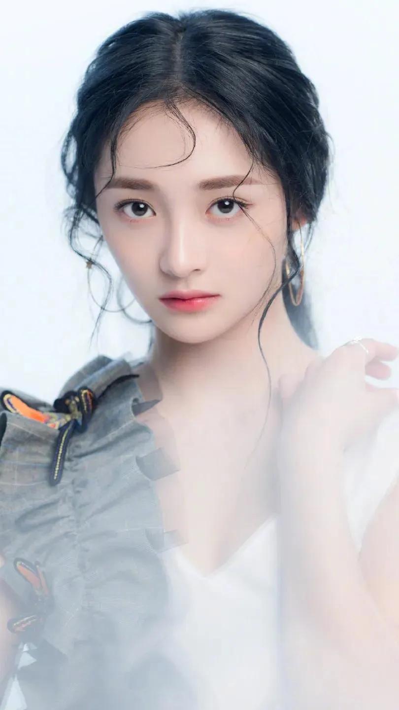 中国最美的10位气质女明星图片,盘点那些美得一塌糊涂的美女明星