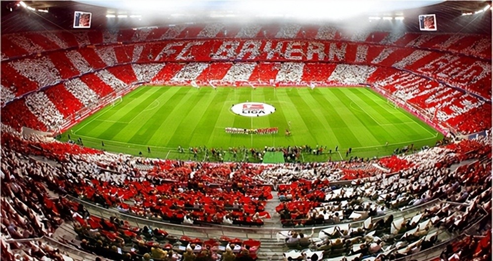 穆勒拜仁最新纪录,德甲传奇奖莱万穆勒