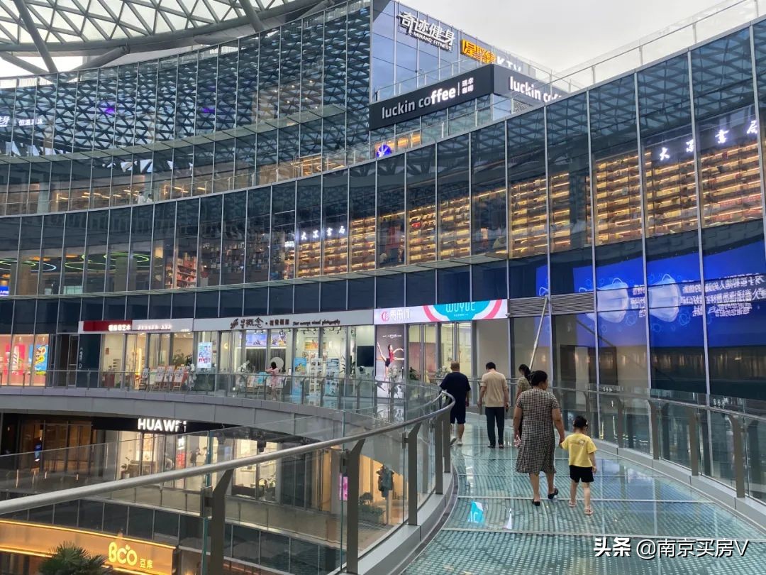 开业半年，来自江北虹悦城的降维打击
