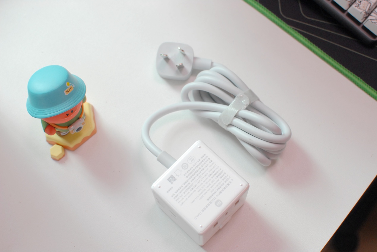 小米魔方转换器pro33w评测,小米魔方转换器pro延长线拆卸