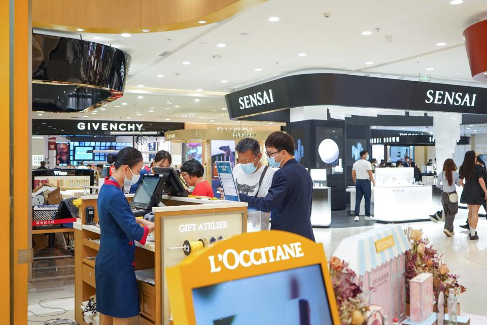 看天青色等烟雨？不，去三亚看晴空万里，还有免税买起！