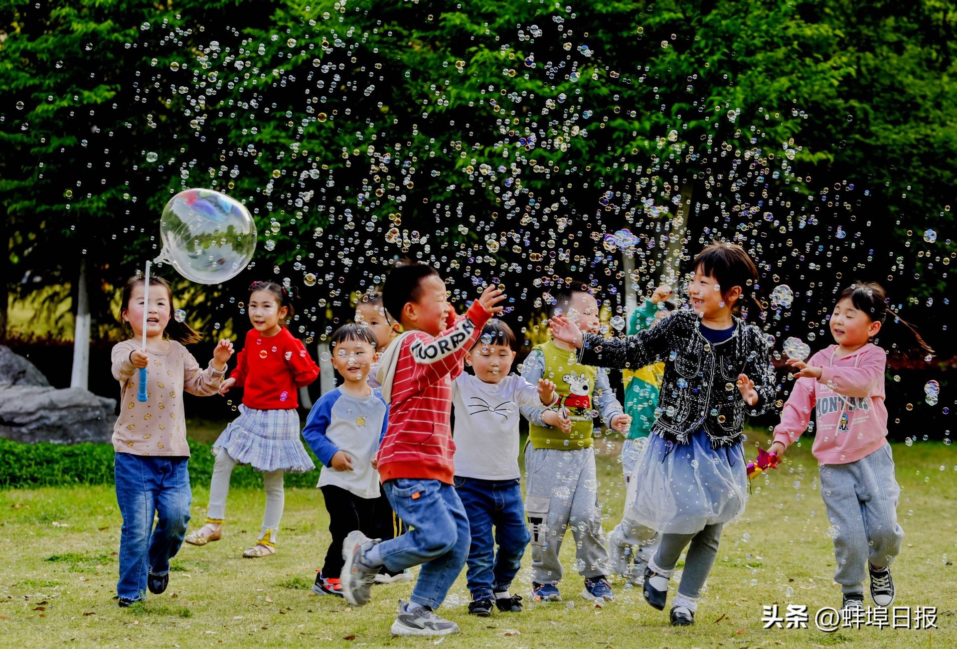 宝贝们六一快乐愿你们童心未泯,六一孩子们的欢乐时光