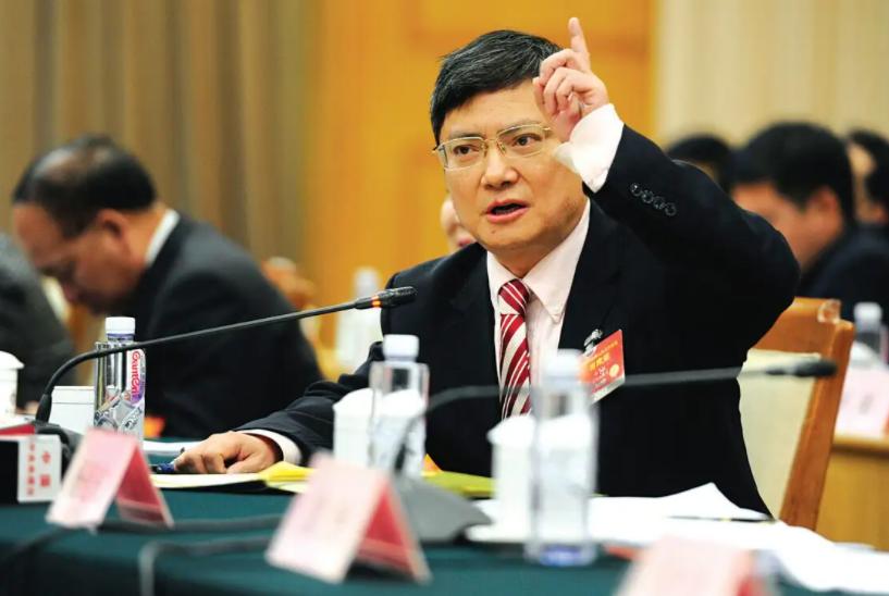 最牛愤青校长郑强讲话,郑强校长讲述真话