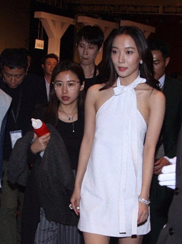 王珞丹脱戏,37岁的王珞丹有多迷人