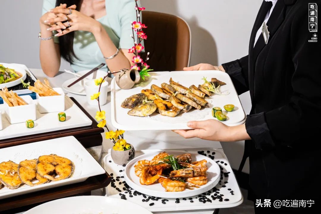 自家渔船海鲜自助,假期实现海鲜自由