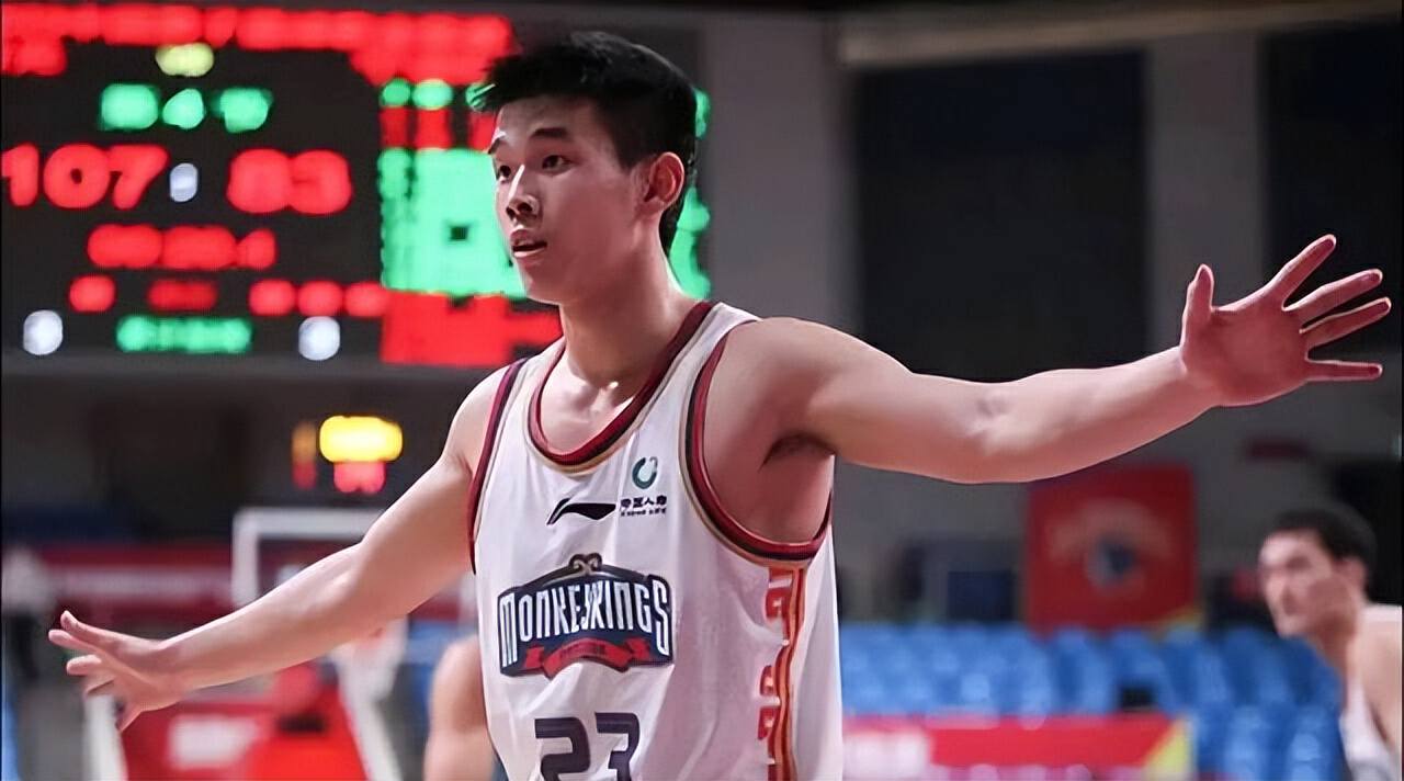 林葳绝杀热搜,林葳上演准绝杀是哪一场比赛