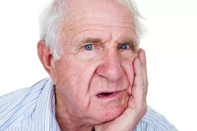 牙齿掉了对其他的牙齿有影响吗,牙齿掉了三个月没有出牙