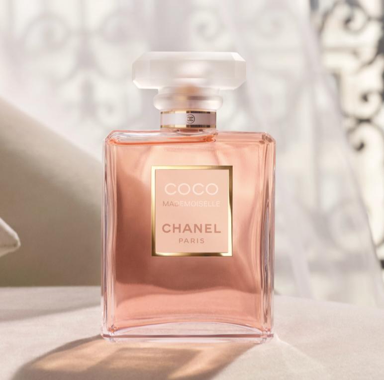 香奈儿香水哪个味道会好闻,香奈儿香水哪个味道比较好闻持久