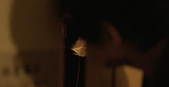 秦昊新剧床戏镜头太多被投诉，尺度大儿童不宜，网友怒骂很荒唐