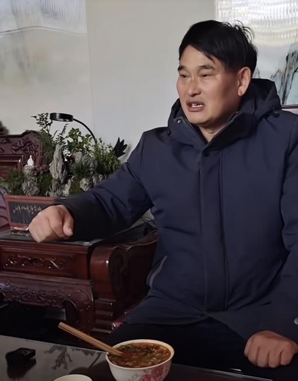 陈萌送大衣嫂母亲节礼物,陈萌大衣嫂最新视频