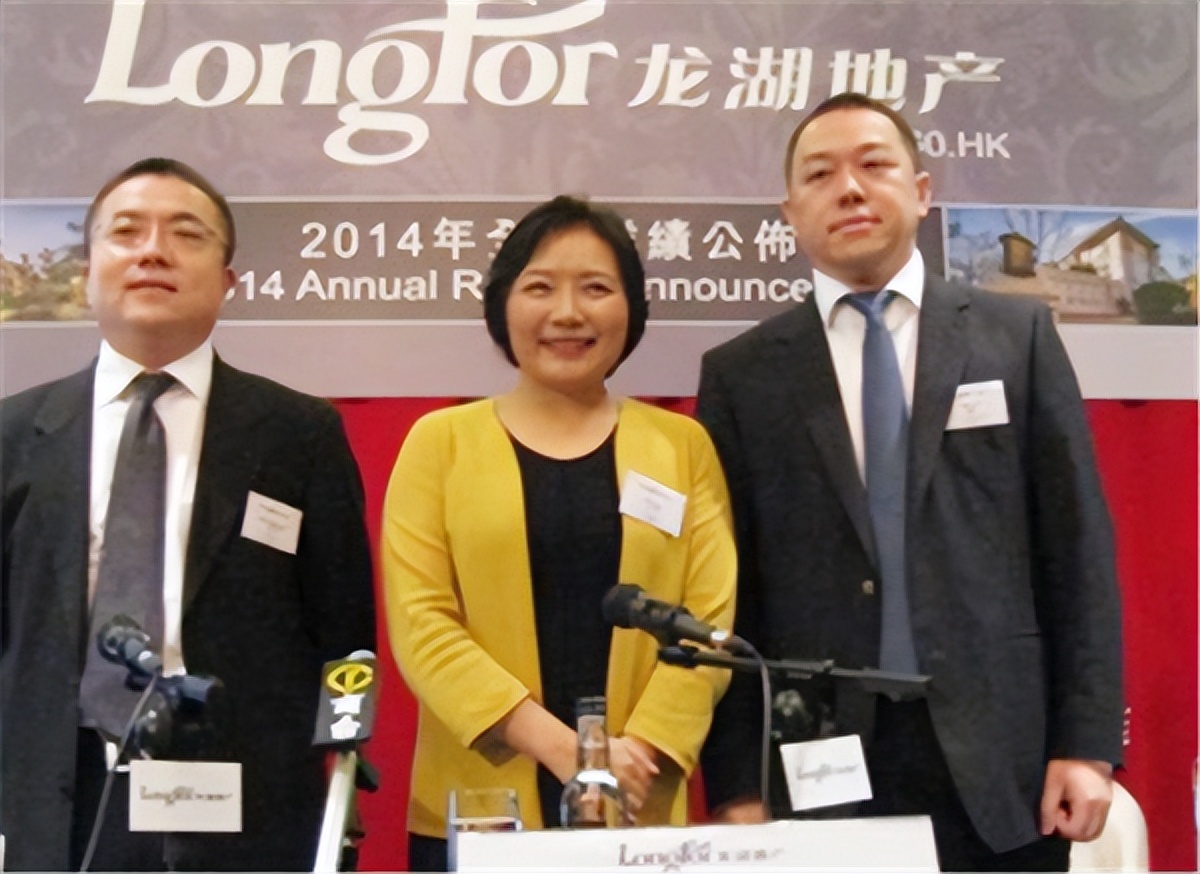 蔡奎和吴亚军离婚原因,蔡奎身价有多少亿