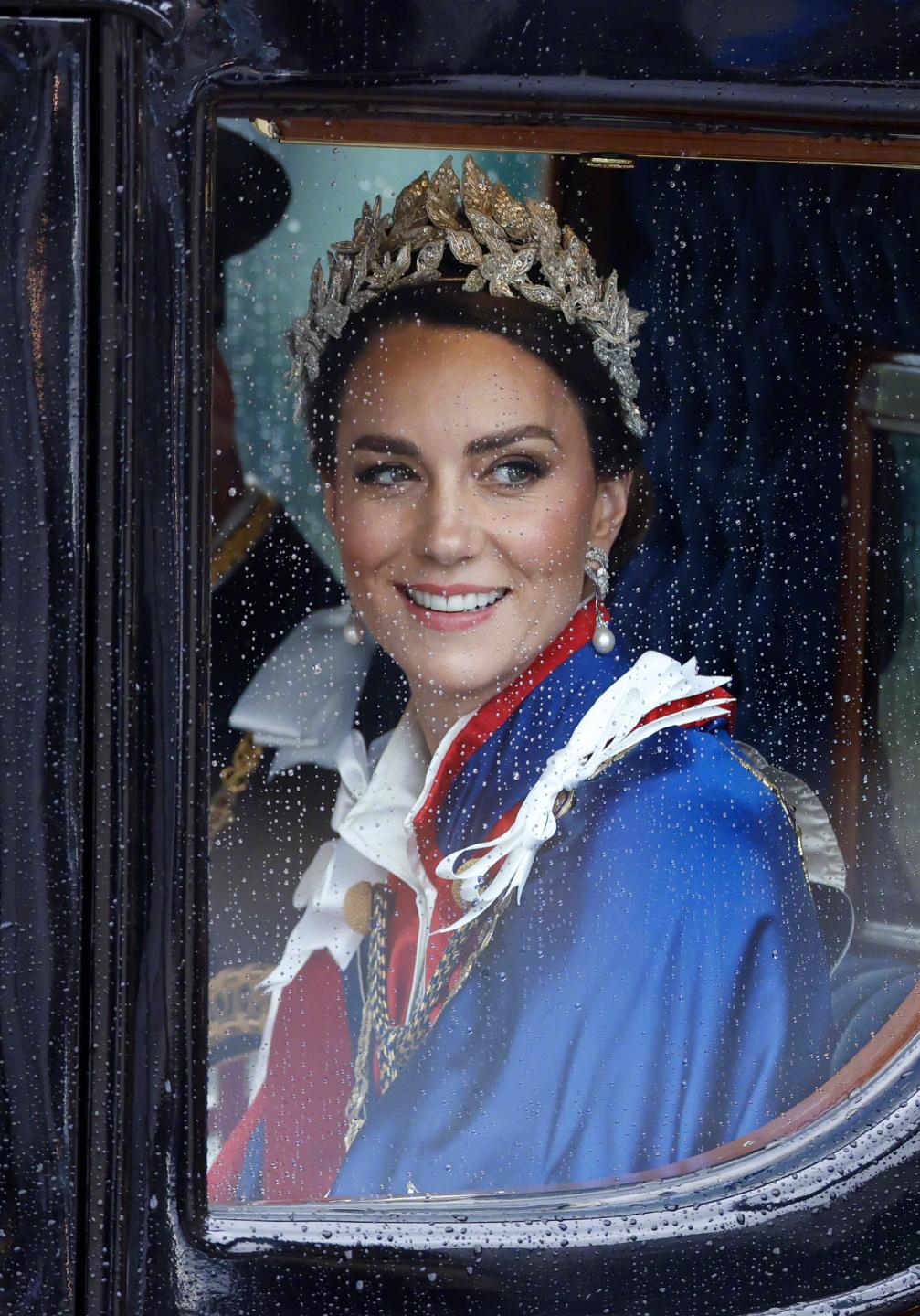 英国王妃凯特戴珠宝,英国皇室珠宝卡米拉无权佩戴