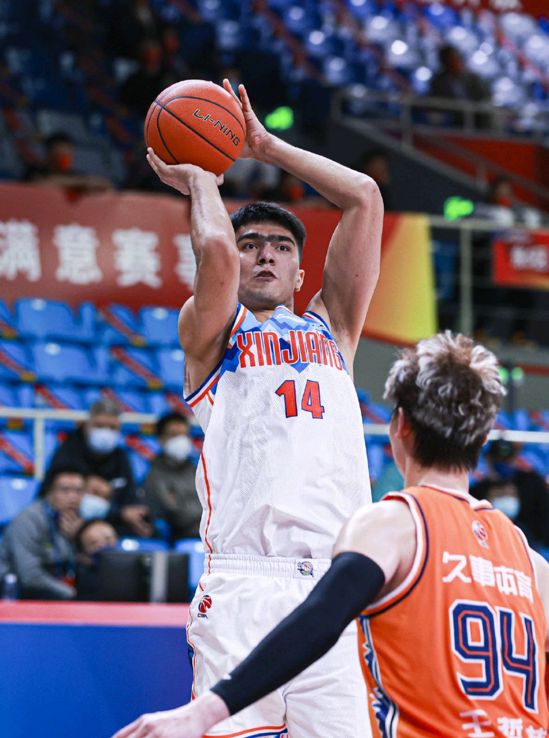 新疆男篮vs上海男篮谁赢了,新疆男篮对阵上海男篮比赛