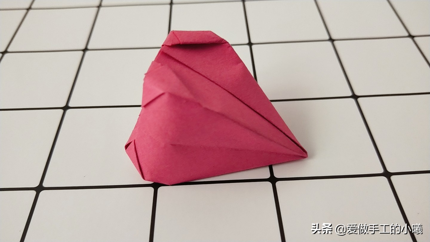 折纸小草最简单的折法,怎么用小星空纸折一个简单的手工