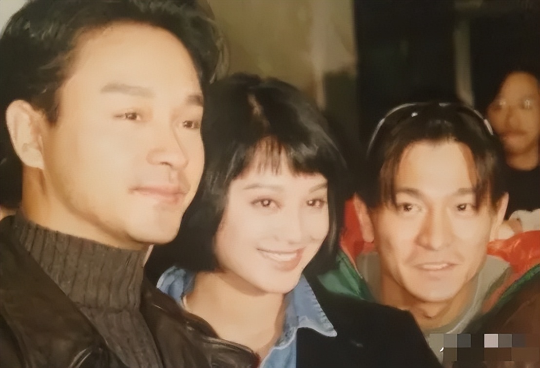 “狂野性感”的宁静，混娱乐圈无人敢*规则潜**，情史劲爆火辣