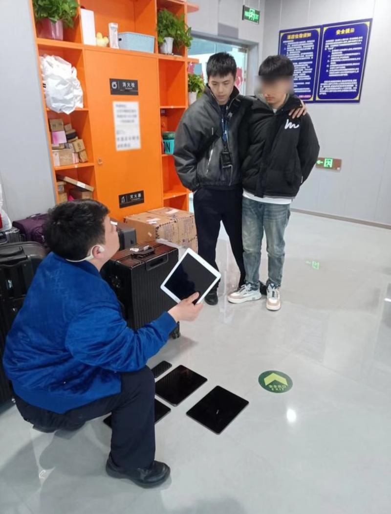 点菜的平板电脑不翼而飞饭店报警北京海淀警方出手擒获窃贼