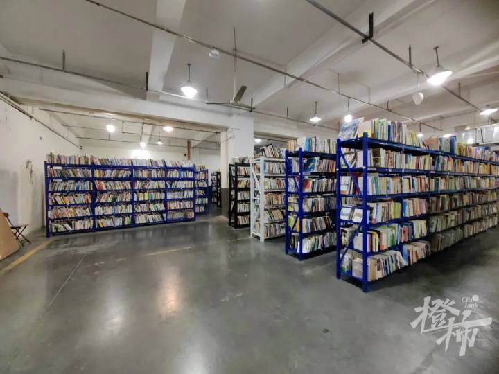 藏在杭州西溪湿地一家书店,杭州藏在仓库的二手书店