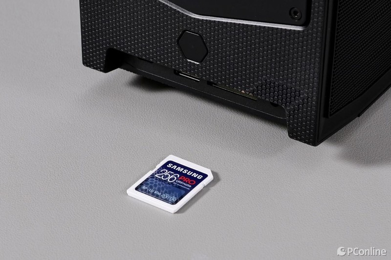 三星即将发布高性能sd卡,三星推出新sd存储卡主打耐用性