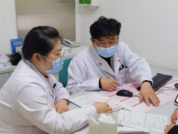 9岁女童私密处分泌异物长达7年，烟台业达医院找到元凶