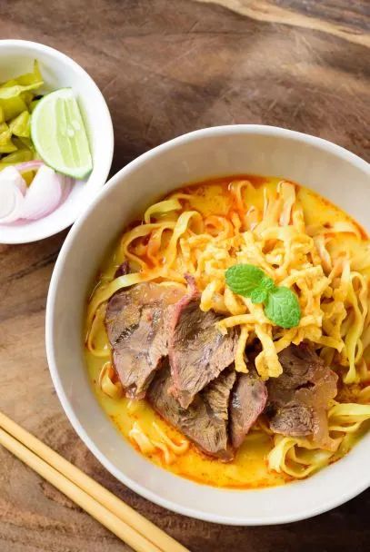 泰国必吃十大美食排名,到泰国必吃的十大美食