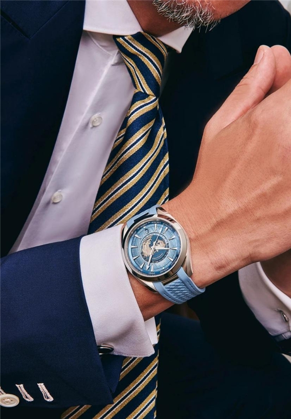 欧米茄海马系列SeamasterinSummerBlue，奏响蓝色狂想曲