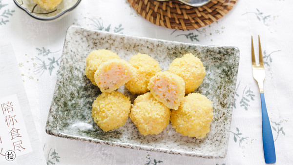 配着这盘小米鲜虾丸，米饭可以吃三大碗