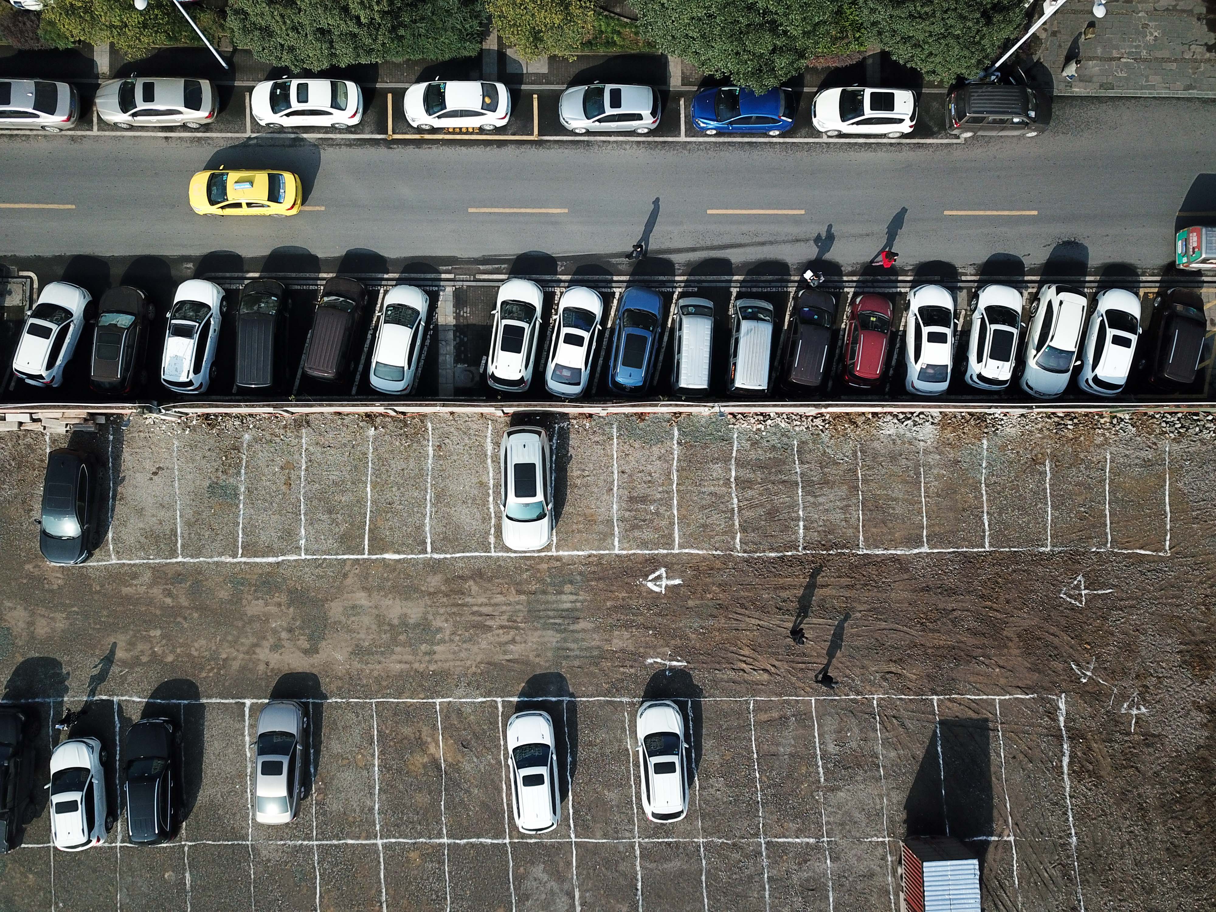 心系居民办实事为民排忧,心系群众办实事