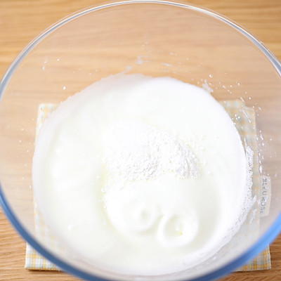 小纸杯奶油蛋糕的做法,奶油小纸杯蛋糕的简单做法