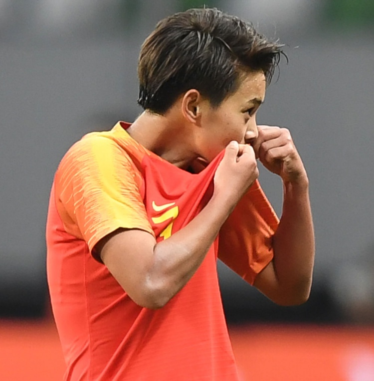 新华社中国足球赢得世界尊重,新华社谈中国足球