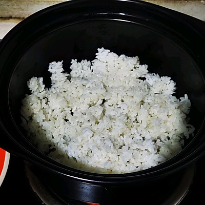 煲仔饭最正宗的做法全过程教程,煲仔饭最正宗的做法简单
