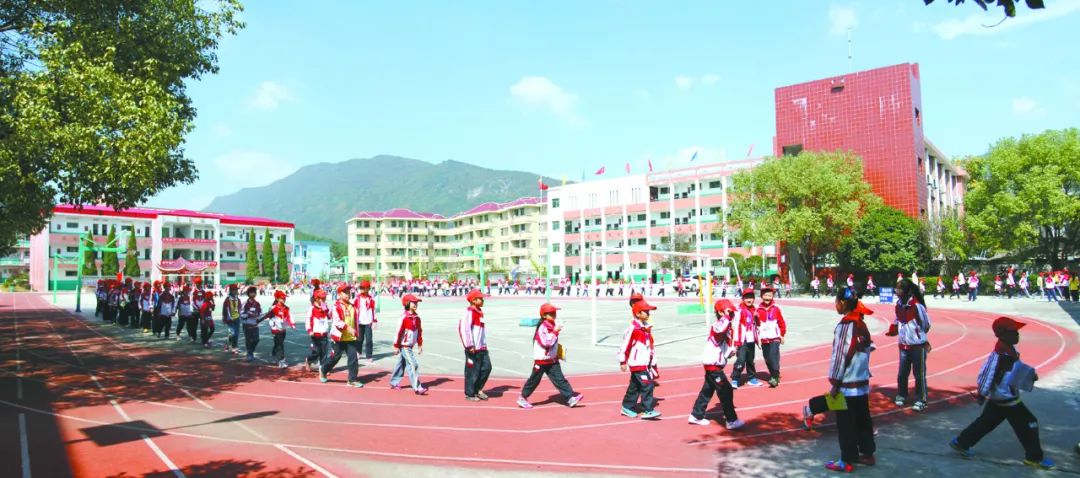 方山县办好人民满意教育,武宁教育系统