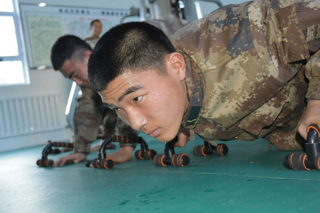 带你走进茫茫戈壁滩,带你感受荒凉的戈壁滩